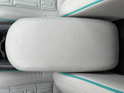 Photo 33 Fiat 600 e 54 kWh 156 ch