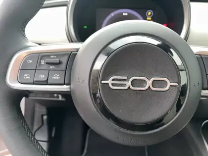 Photo 17 Fiat 600 e 54 kWh 156 ch