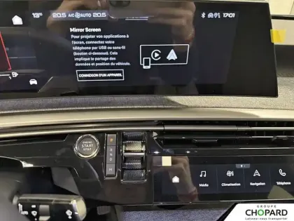 Photo 41 Peugeot 3008  Hybrid 145 e-DCS6