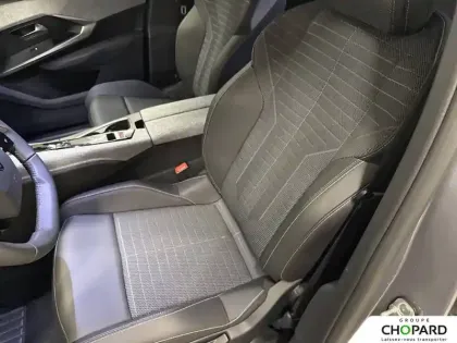 Photo 34 Peugeot 3008  Hybrid 145 e-DCS6