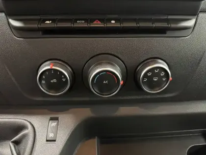 Photo 32 Renault Master  FGN TRAC F3500 L2H2 BLUE DCI 135