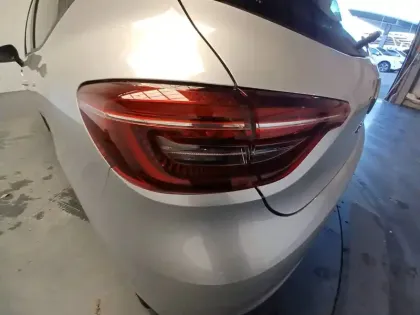 Photo 23 Renault Clio  E-Tech 140 - 21N