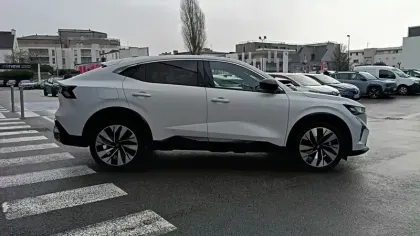 Photo 14 Renault Rafale  E-Tech full hybrid 200ch