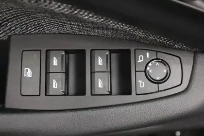 Photo 8 BMW Serie 2 Active Tourer 218i 136 ch DKG7