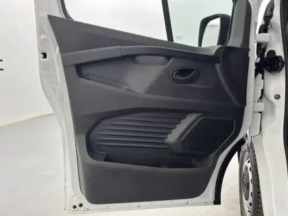 Photo 10 Renault Trafic  FGN L1H1 3000 KG BLUE DCI 130