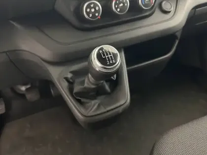 Photo 12 Renault Trafic  FGN L1H1 3000 KG BLUE DCI 130