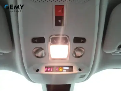 Photo 15 Peugeot 2008  PureTech 100 S&S BVM6