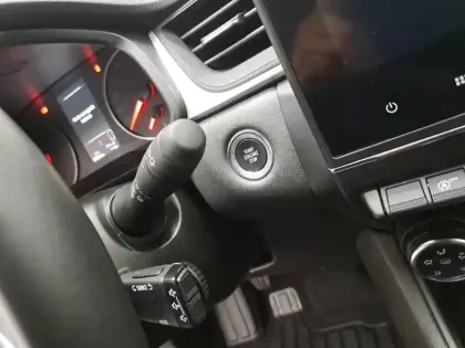 Photo 29 Renault Captur  TCe 90 - 21