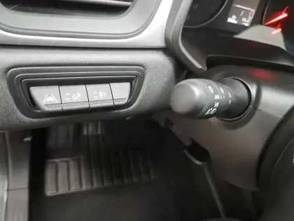 Photo 28 Renault Captur  TCe 90 - 21