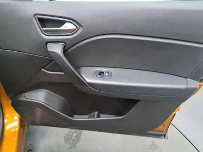 Photo 24 Renault Captur  TCe 90 - 21