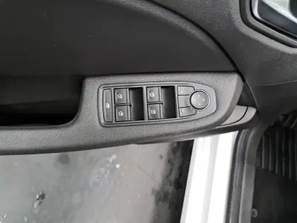 Photo 26 Renault Clio  Blue dCi 100