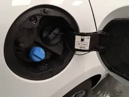 Photo 19 Renault Clio  Blue dCi 100