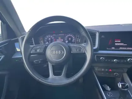 Photo 11 Audi A1  Sportback 30 TFSI 110 ch S tronic 7