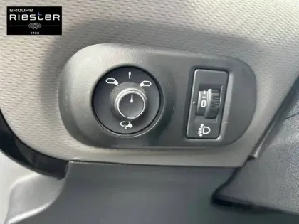 Photo 16 Citroën C4 Cactus  PureTech 130 S&S EAT6