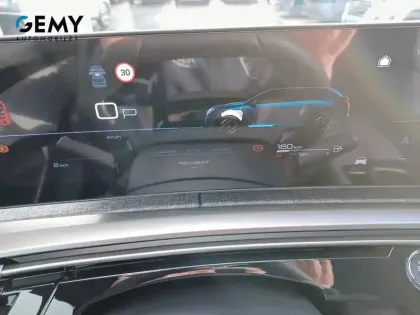 Photo 45 Peugeot 5008  Hybrid 145 e-DCS6