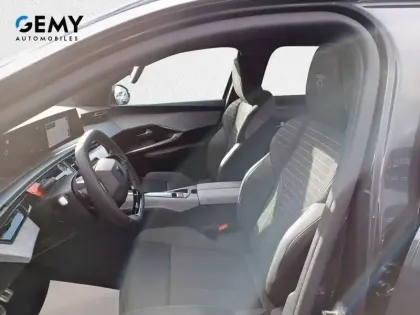 Photo 8 Peugeot 5008  Hybrid 145 e-DCS6