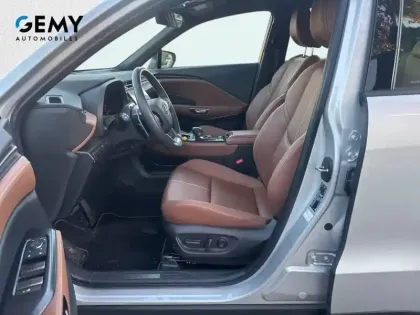 Photo 8 Lexus Lbx  4WD