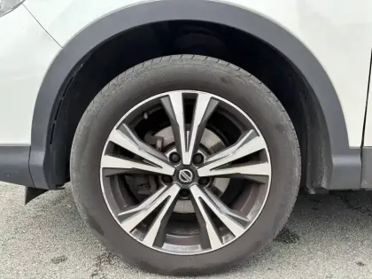 Photo 8 Nissan Qashqai  1.3 DIG-T 140