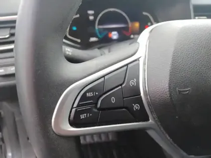 Photo 5 Renault Clio  E-Tech full hybrid 145