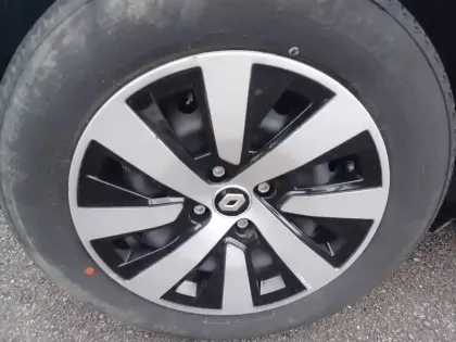 Photo 8 Renault Clio  E-Tech full hybrid 145