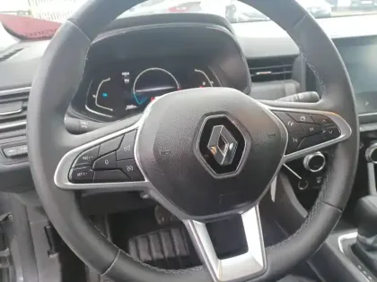 Photo 4 Renault Clio  E-Tech full hybrid 145