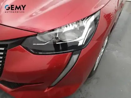 Photo 32 Peugeot 208  BlueHDi 100 S&S BVM6