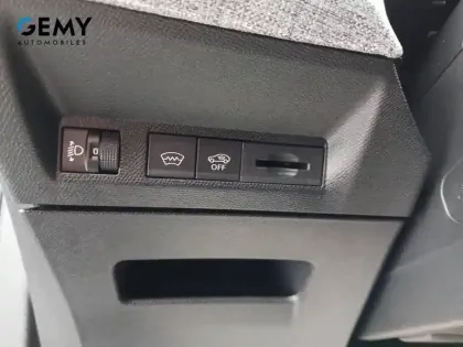 Photo 21 Peugeot 3008  Hybrid 136 e-DCS6