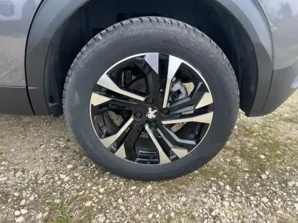 Photo 10 Peugeot 2008  PureTech 130 S&S EAT8