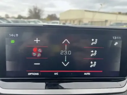 Photo 13 Peugeot 2008  PureTech 130 S&S EAT8