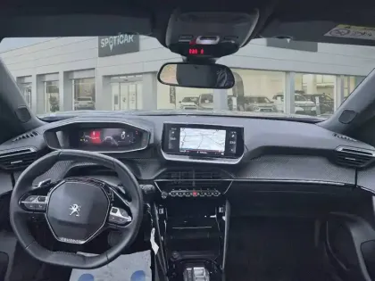 Photo 7 Peugeot 2008  PureTech 130 S&S EAT8