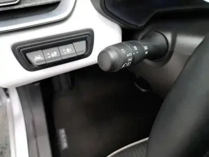 Photo 28 Renault Clio  Blue dCi 100 - 21N