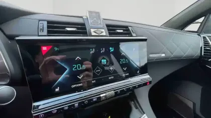 Photo 15 DS Ds 7 DS7 Crossback Hybride E-Tense 300 EAT8 4x4