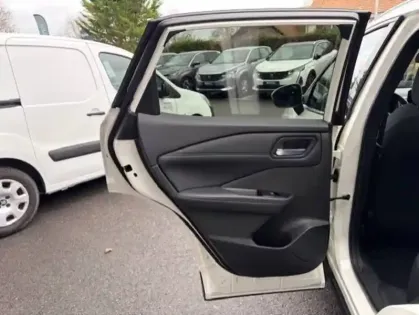 Photo 10 Nissan Qashqai  Mild Hybrid 140 ch