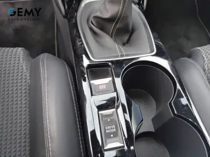 Photo 11 Peugeot 208  PureTech 100 S&S BVM6