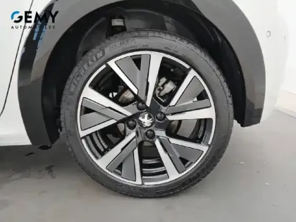 Photo 27 Peugeot 208  PureTech 100 S&S BVM6