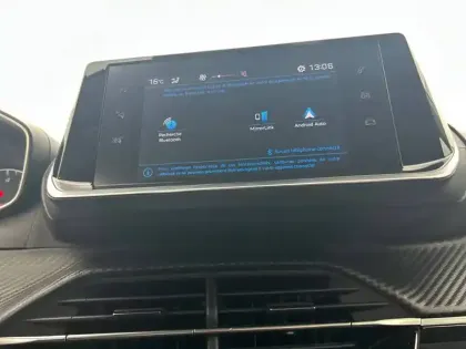 Photo 20 Peugeot 208  PureTech 75 S&S BVM5