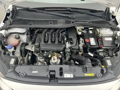 Photo 43 Peugeot 208  PureTech 75 S&S BVM5