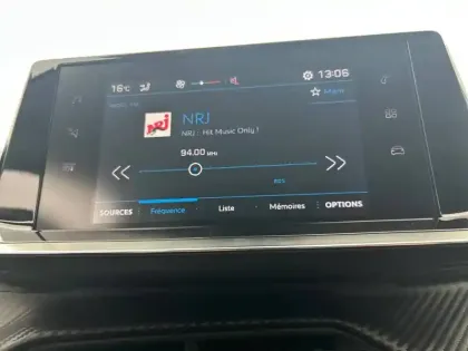 Photo 18 Peugeot 208  PureTech 75 S&S BVM5