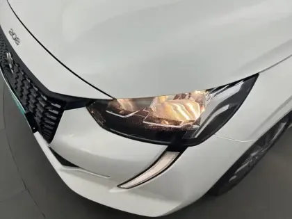 Photo 15 Peugeot 208  PureTech 75 S&S BVM5