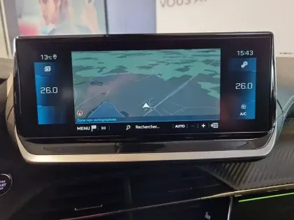 Photo 14 Peugeot 2008  PureTech 130 S&S EAT8