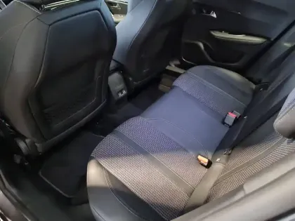 Photo 20 Peugeot 2008  PureTech 130 S&S EAT8