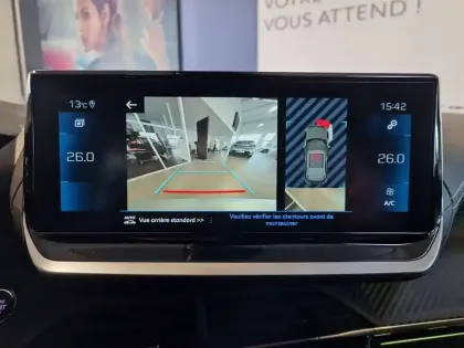 Photo 12 Peugeot 2008  PureTech 130 S&S EAT8