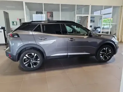 Photo 4 Peugeot 2008  PureTech 130 S&S EAT8