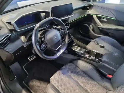 Photo 19 Peugeot 2008  PureTech 130 S&S EAT8