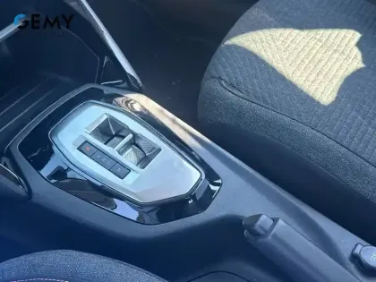 Photo 20 Peugeot 208  Hybrid 110 e-DCS6