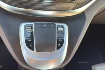 Photo 15 Mercedes CLA sse V Extra-Long 250 d 9G-TRONIC 4x4