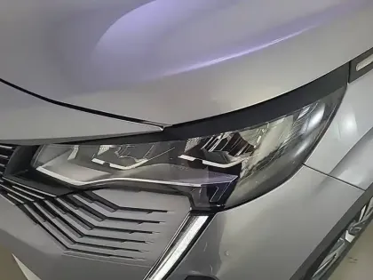 Photo 46 Peugeot 3008  Hybrid 225 e-EAT8
