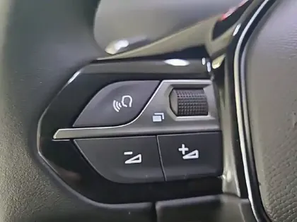 Photo 58 Peugeot 3008  Hybrid 225 e-EAT8