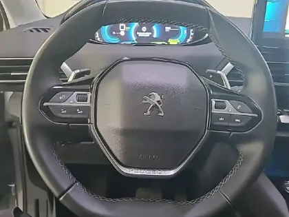 Photo 39 Peugeot 3008  Hybrid 225 e-EAT8