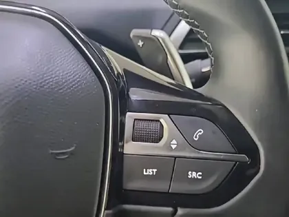Photo 59 Peugeot 3008  Hybrid 225 e-EAT8